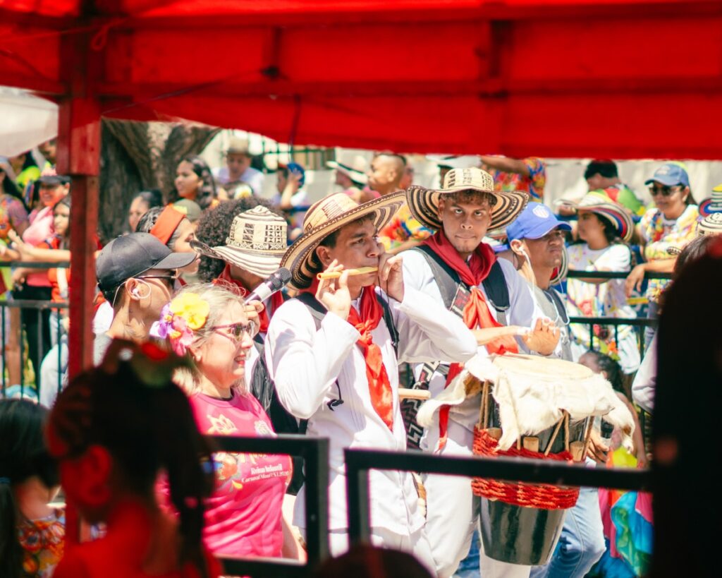 Young woman in quinceañera ball gown celebrating her 15th birthday - Latin coming-of-age tradition | Audaz Revista