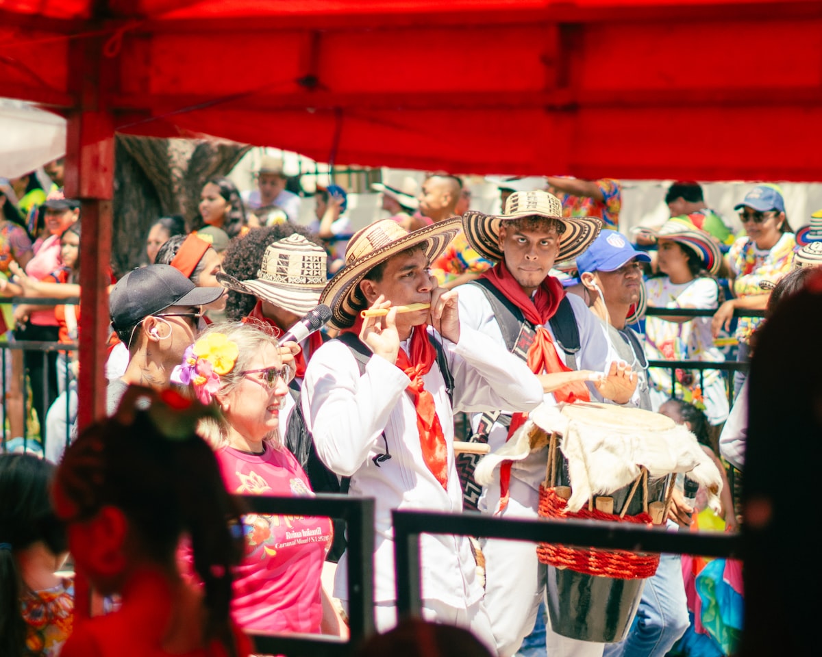 Young woman in quinceañera ball gown celebrating her 15th birthday - Latin coming-of-age tradition | Audaz Revista