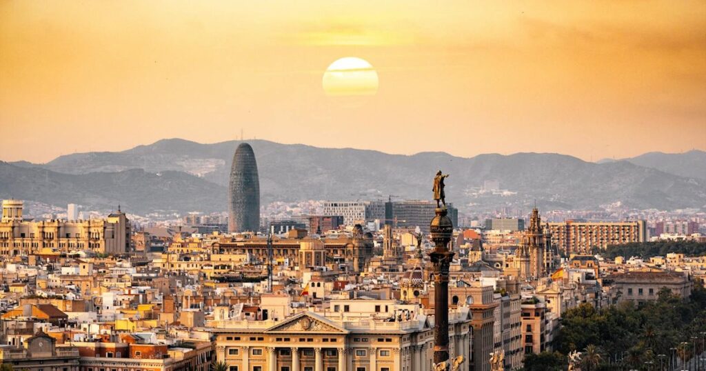 Spanish lifestyle habits - people enjoying terrace life in Spain